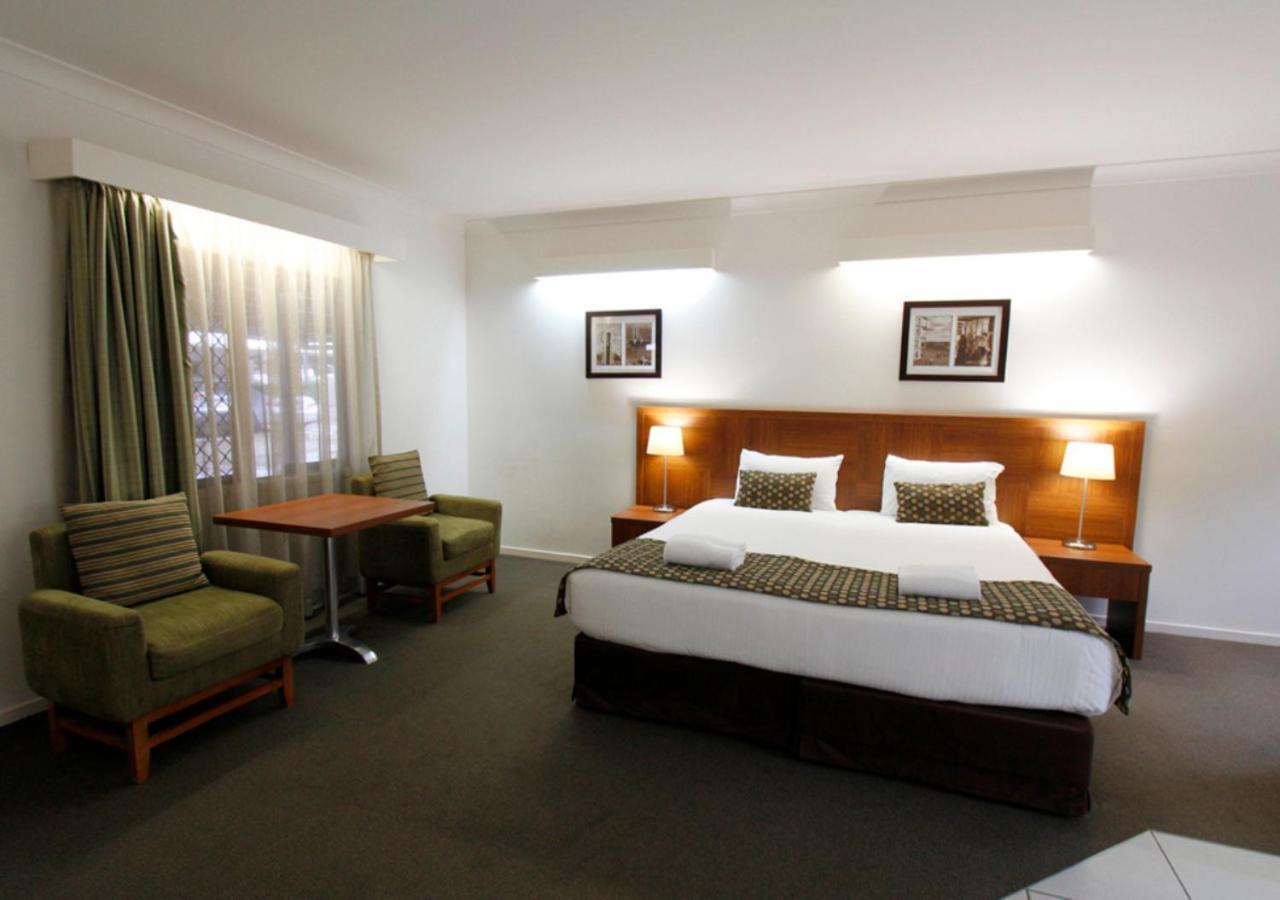 Chinchilla Downtown Motor Inn 外观 照片