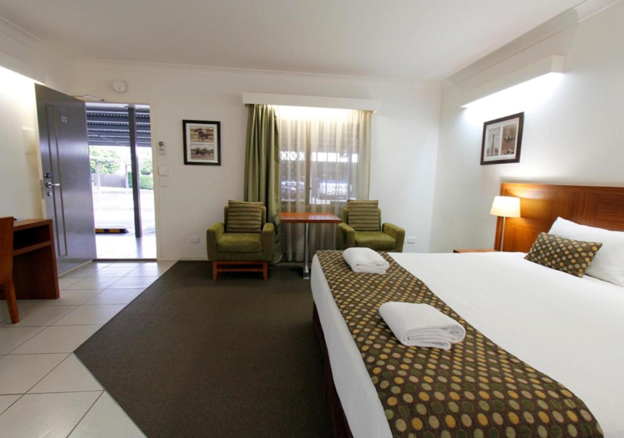 Chinchilla Downtown Motor Inn 外观 照片