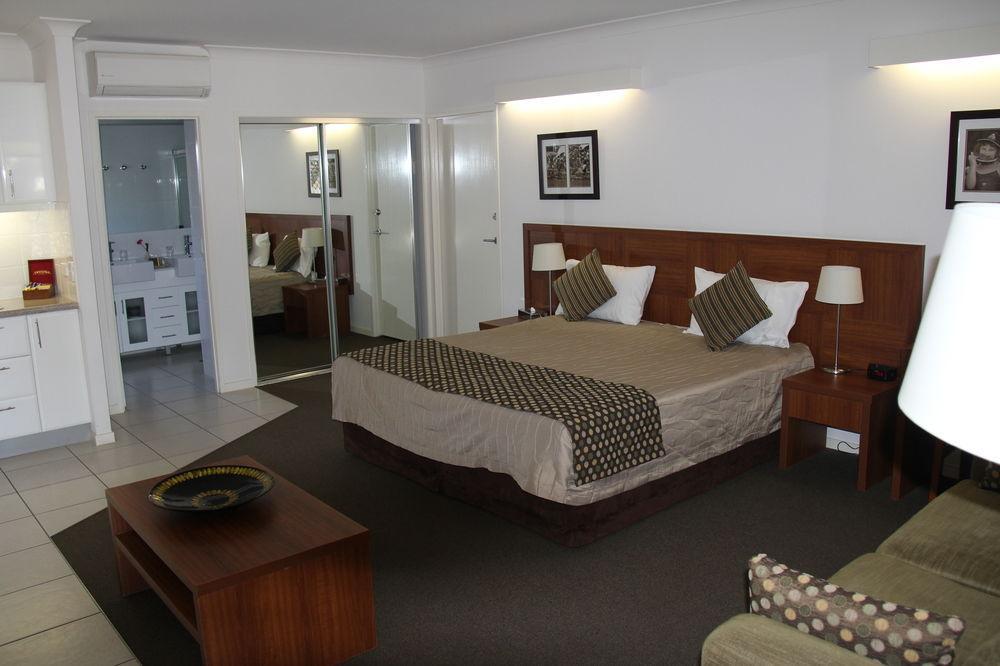 Chinchilla Downtown Motor Inn 外观 照片
