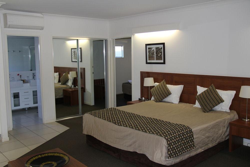 Chinchilla Downtown Motor Inn 外观 照片