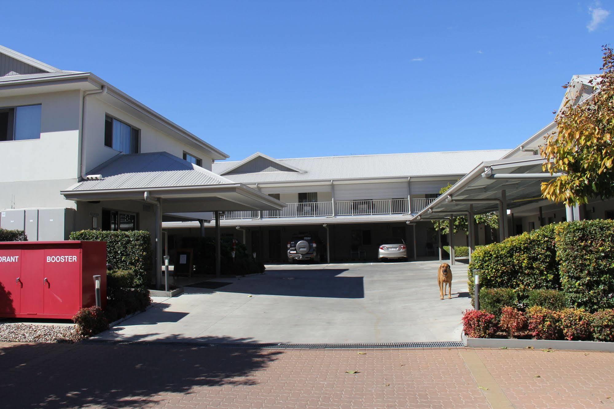 Chinchilla Downtown Motor Inn 外观 照片